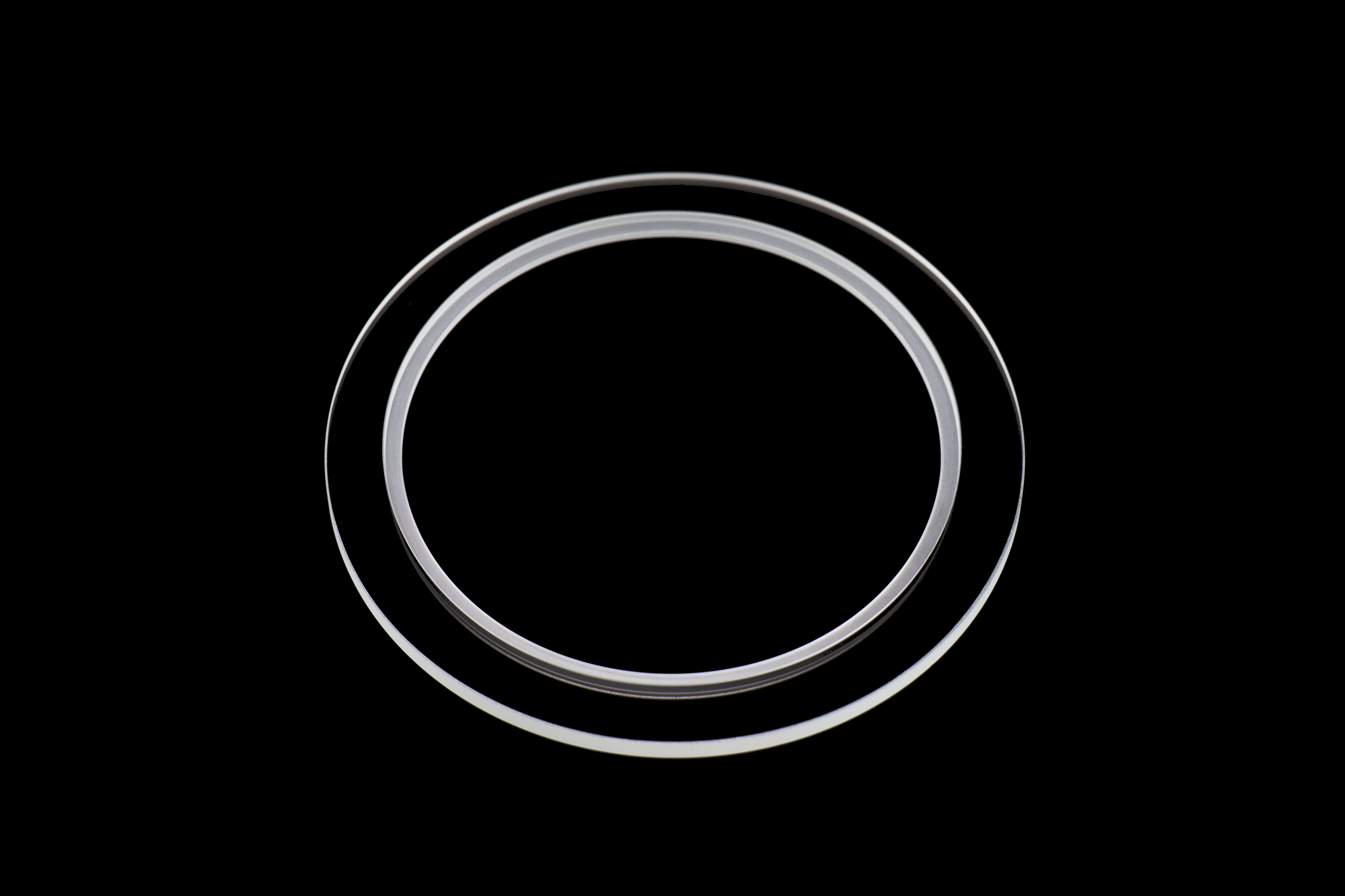 石英リング（φ206 × φ160 × t5 mm）
